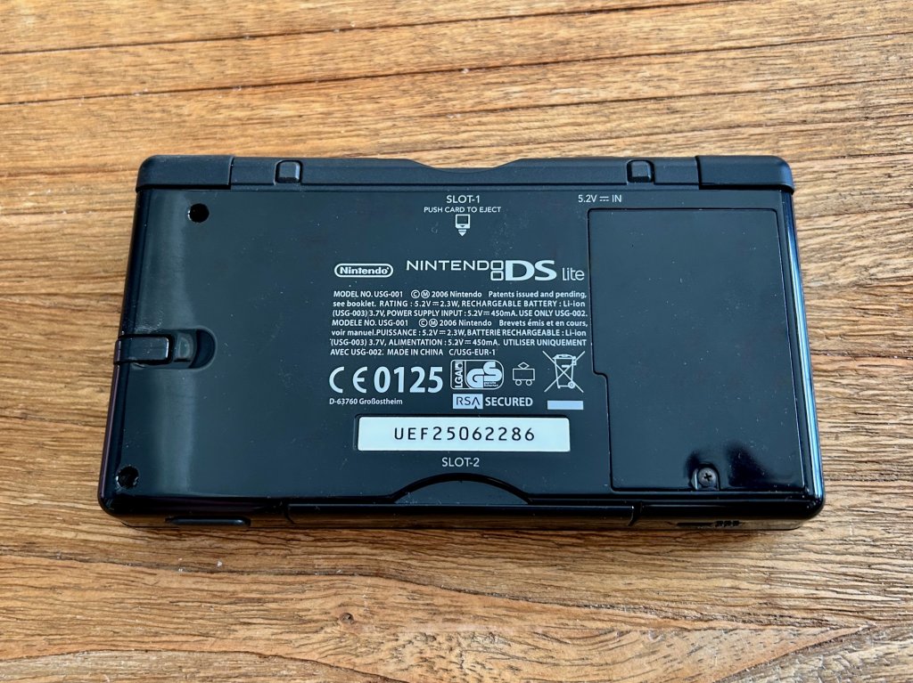 Nintendo DS Lite Black thumbnail